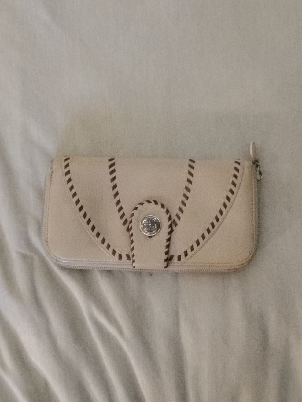 Beautiful Sand Pebble Leather Brighton Wallet
